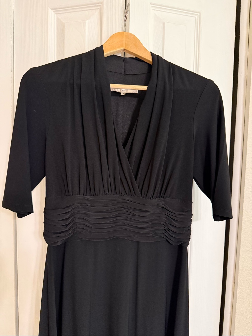 Evan Picone Classic Black 3/4 Sleeve V-Neck Dress Size 8